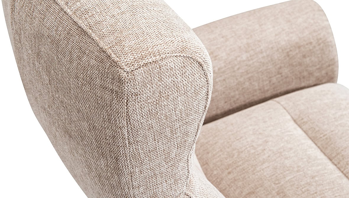 Skagen Studio Nordborg recliner in Brego Beige fabric.