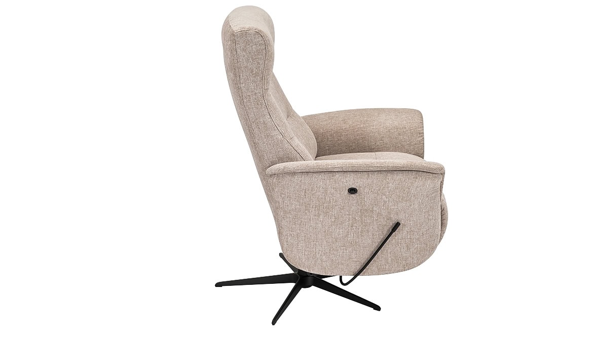 Skagen Studio Nordborg recliner in Brego Beige fabric.